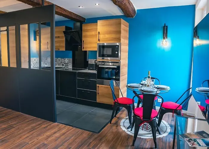 Appartement Climatise Avec Garage Au Coeur Du Centre Ancien Sainte-Maxime