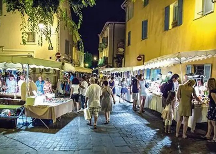 Climatise Avec Garage Au Coeur Du Centre Ancien Appartement *
