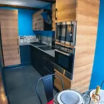 Climatise Avec Garage Au Coeur Du Centre Ancien Apartmán