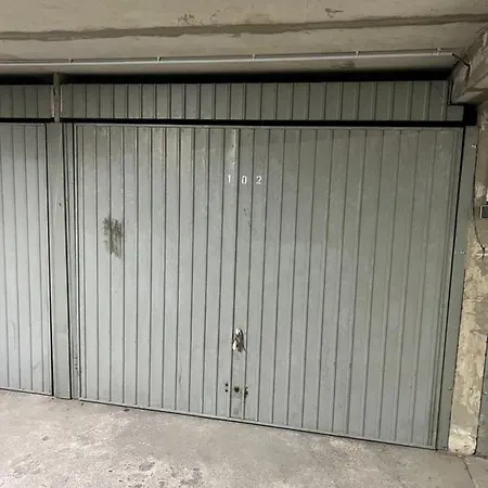 Climatise Avec Garage Au Coeur Du Centre Ancien * Сент-Максим