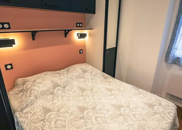 Climatise Avec Garage Au Coeur Du Centre Ancien Apartamento