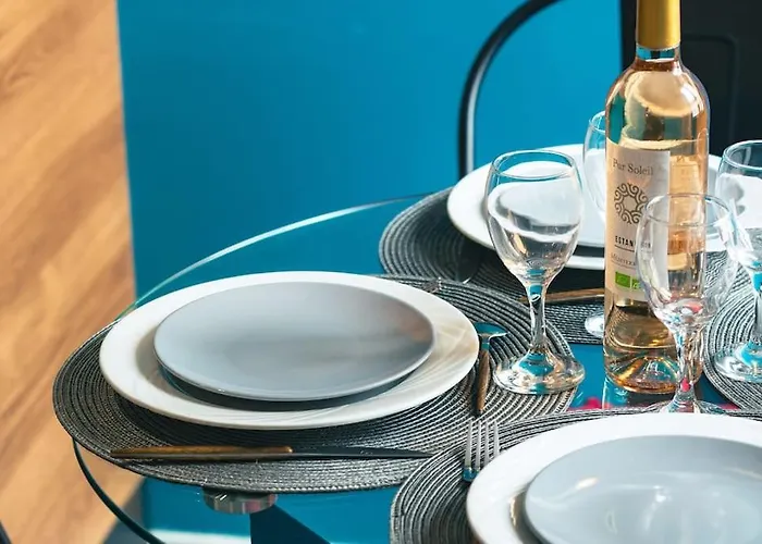 Climatise Avec Garage Au Coeur Du Centre Ancien Apartamento Sainte-Maxime