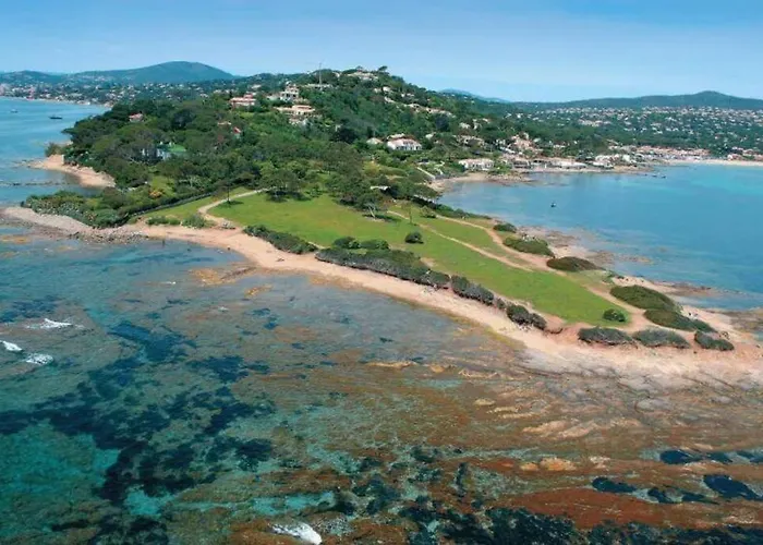 Climatise Avec Garage Au Coeur Du Centre Ancien Apartamento *
